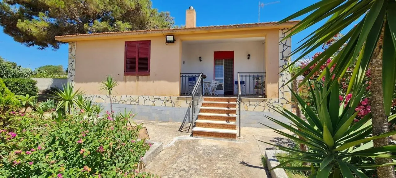 Villa Mari' Castelvetrano 0*,